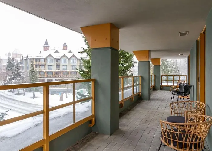 Renovated 2Bed-2Bath In Village With Pool, Hot Tub, And Sauna